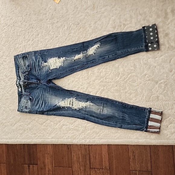 America Distressed Jeans - Picture 2 of 5
